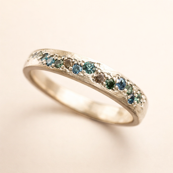 Λεπτό χρυσό δαχτυλίδι με σχέδια